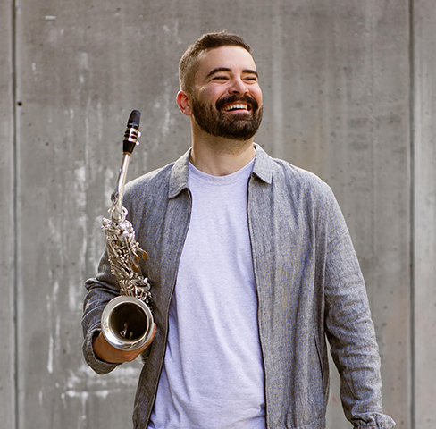 Isaac Raven headshot