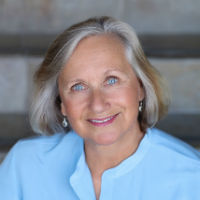 Headshot of Susan Valeriote '77