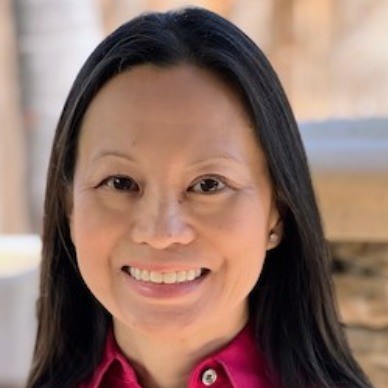 Jane Duong Davaransky ’00 