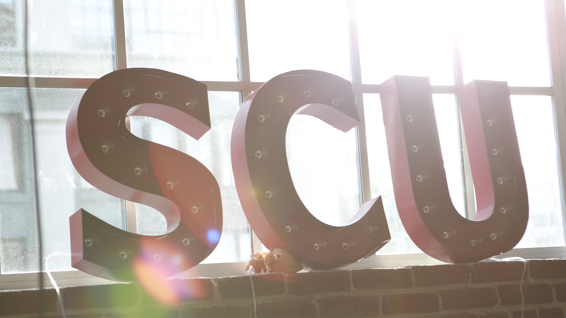 SCU in lightup letters