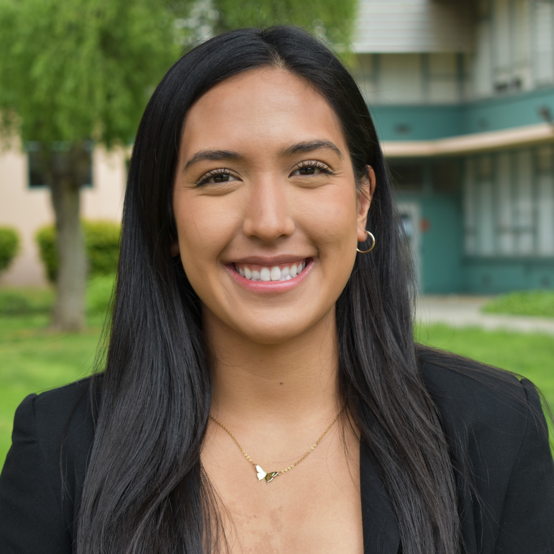 Isabella Hernandez Headshot 