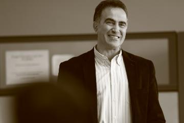 Frankie Roohparvar '89. Photo Courtesy: Mike Rasay image link to story