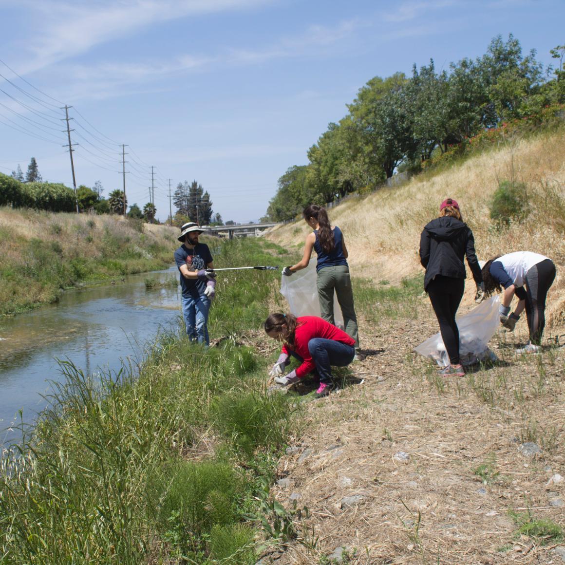 SCU Civil Engineering students participate in Santa Clara County's 2018 Creek Cleanup