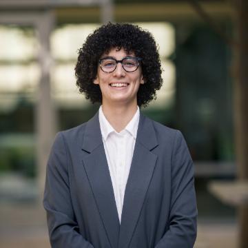 Headshot of Kuehler Award Recipient Maya Murphy